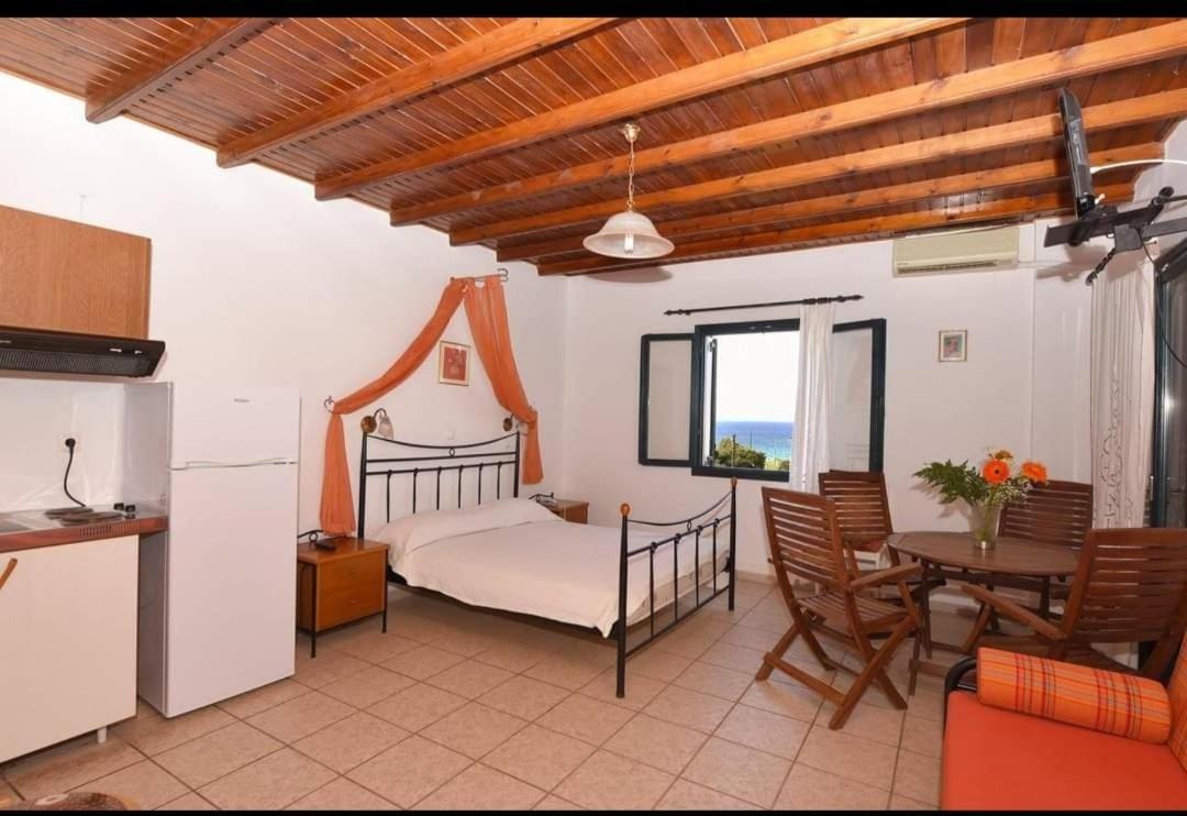 Glafki Studios Syros Mégas Yialós-Nítes Buitenkant foto